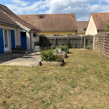 Apartment Maison Entiere Circuit 24h Du Mans 3 Monce-en-Belin
